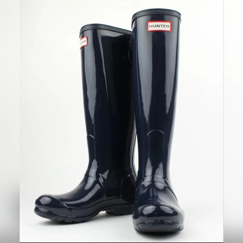 Combo HUNTER Original Tall Gloss Rain Boots, Size 9 + 2 Pairs Of Boot Socks